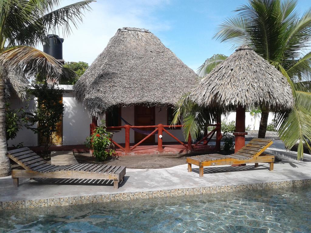 Bungalows Familiares Monterrico Exterior foto