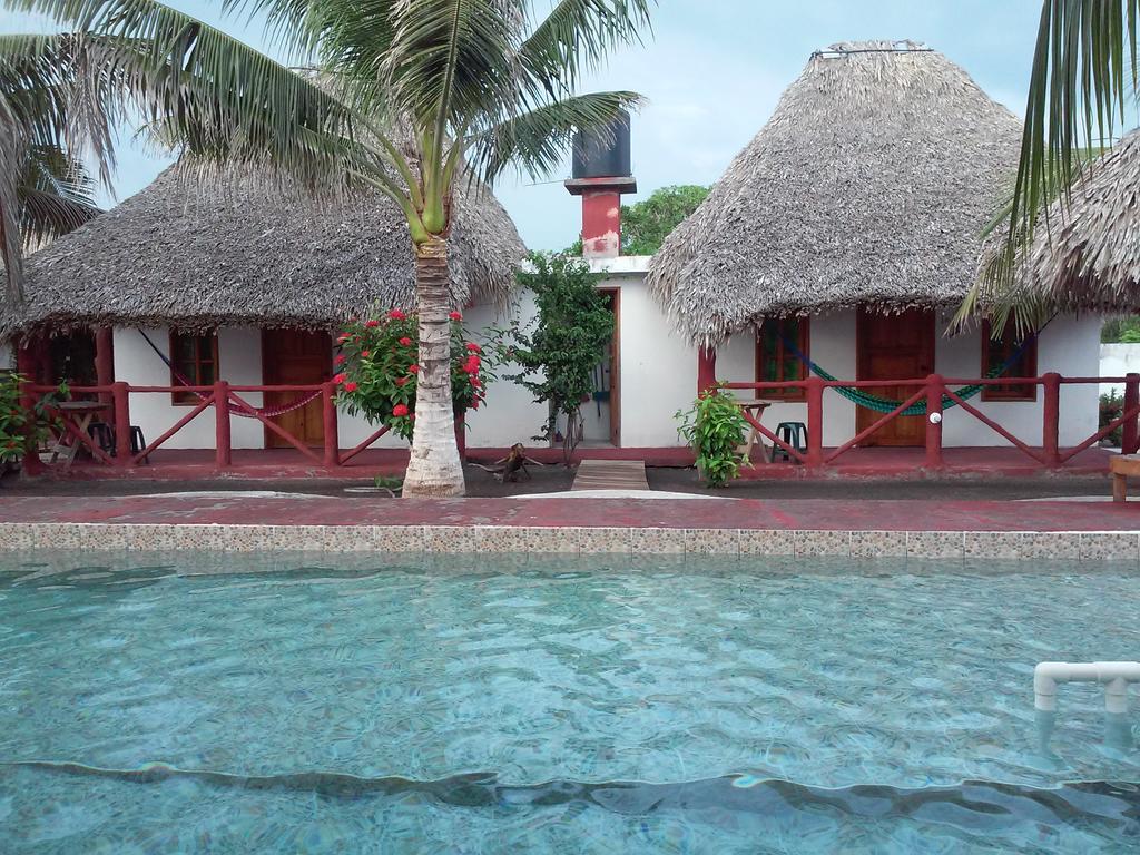 Bungalows Familiares Monterrico Exterior foto
