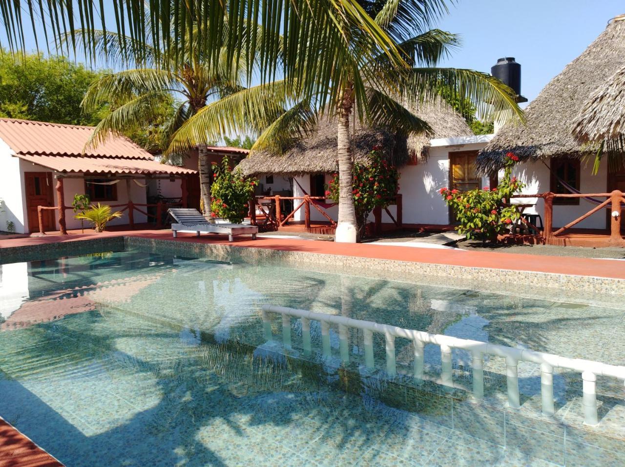 Bungalows Familiares Monterrico Exterior foto