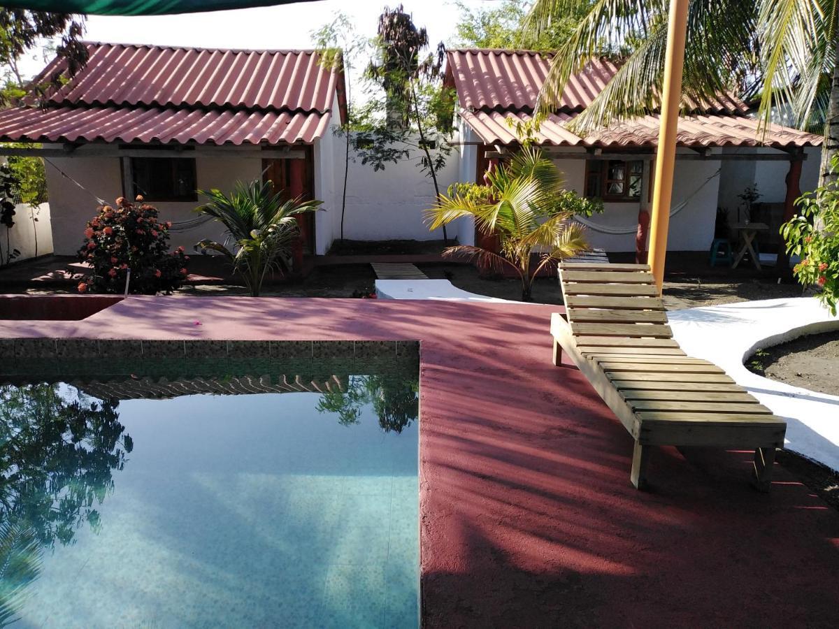 Bungalows Familiares Monterrico Exterior foto